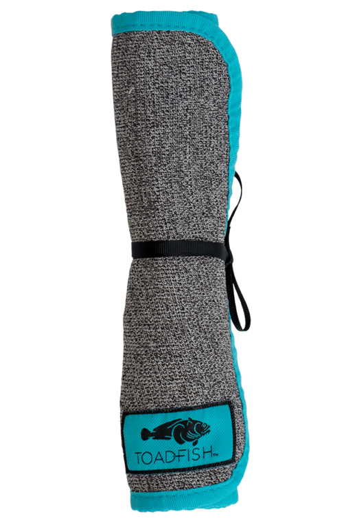 Cut-proof oyster shucking cloth rolled up